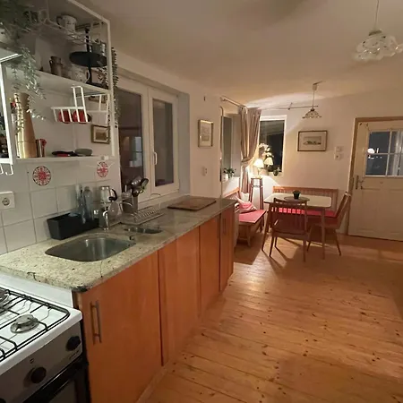 Ferienhaus Charmantes Arkadenhaus Mit Großem Garten *