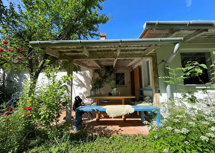 Дом отдыха Charmantes Arkadenhaus Mit Grossem Garten
