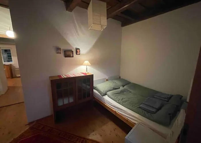 Charmantes Arkadenhaus Mit Grossem Garten *